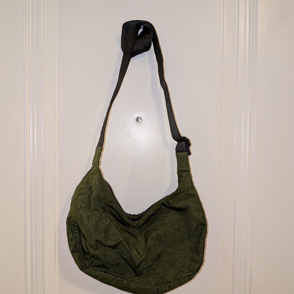 Baggu Medium Crescent Bay Laurel